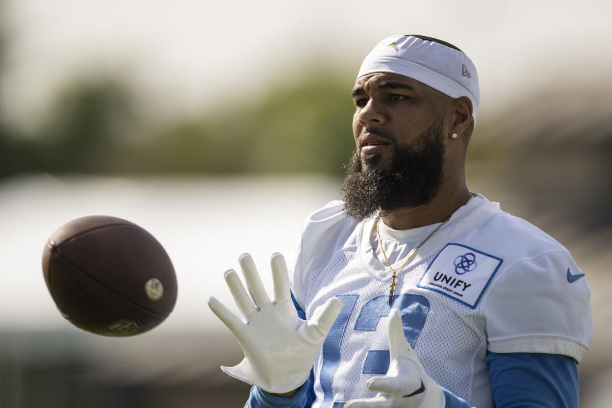  Chargers receiver Keenan Allen catches the ball during practice.